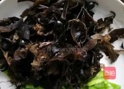 Illustration of how to make fish-flavored shredded pork 4