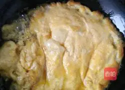 Illustration of how to make Chinese toon scrambled eggs 2