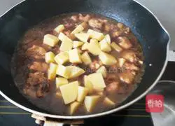 Illustration of how to make chicken leg and potato rice bowl 8