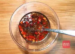 Illustration of how to make steamed okra with garlic vermicelli 6