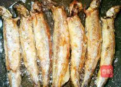 Illustration of how to make multi-flavored spring fish 6