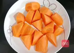 Illustration of how to make stewed potatoes and carrots with wing roots 9