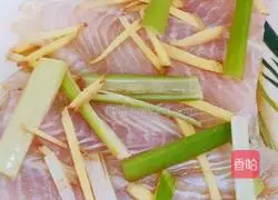 Illustration of how to make steamed dragon fish 3