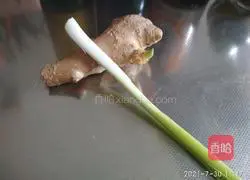 Illustration of how to make fried beans and diced pork 2