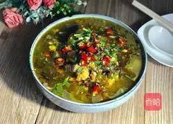 Illustration of how to make caviar and pickled cabbage soup 15