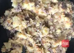 Illustration of how to make beef mashed potatoes 8