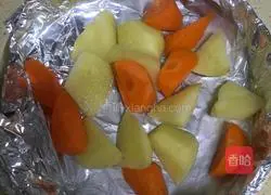 Illustration of how to make steamed pork ribs with black bean sauce 5