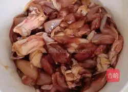 Illustration of how to make fried chicken legs with pepper 5