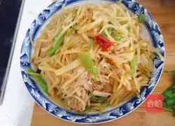 Illustration of how to make fried pork with shredded potatoes 14