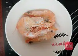 Illustration of how to make two shrimps at home 18