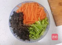 Illustration of how to make fish-flavored shredded pork 1