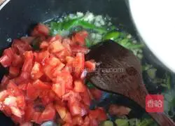 Illustration of how to make scrambled eggs with tomatoes 9