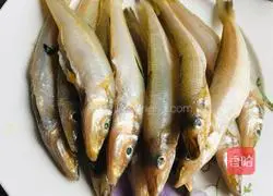 Tomato sardines Illustration of how to do it 1