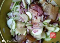 Illustration of how to cook bacon stewed rice in a lazy rice cooker 11