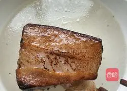 Illustration of how to make braised pork with pickles 5