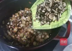 Illustration of braised pork rice bento 13