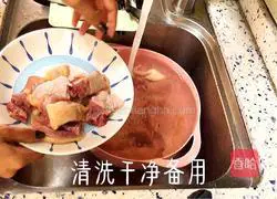 Illustration of how to make stir-fried salted duck 1