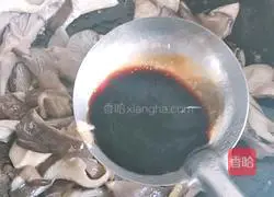 Illustration of how to make mushroom stewed tofu 6