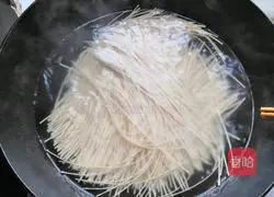 Illustration of how to make minced meat noodles 13