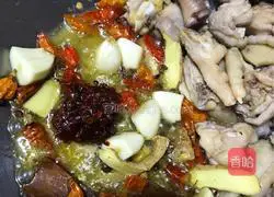 Illustration of how to make spicy taro chicken 5