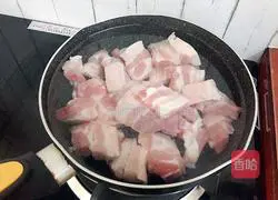 Illustration of how to make braised pork and potatoes 4