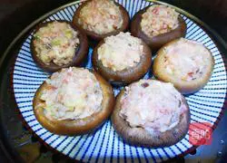 Illustration of how to make meat stuffed with mushrooms 9