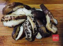 Illustration of how to make roasted chicken with lettuce 5