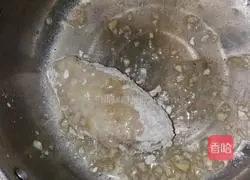  Illustration of how to make garlic chicken wings 4