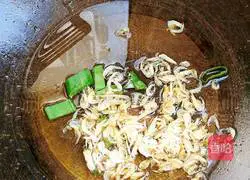 Illustration of braised radish cubes 2