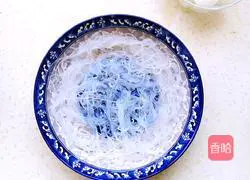 Illustration of how to make vermicelli meatballs stuffed with winter melon 5