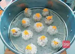 Illustration of how to make Mushroom, Glutinous Rice and Pearl Meatballs 6