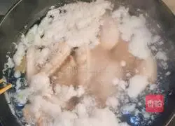 Illustration of how to make chicken wings with fat house water 3