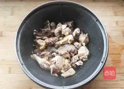 Illustration of how to make braised chicken 5