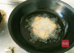 Illustration of how to make fried pork meatballs 5