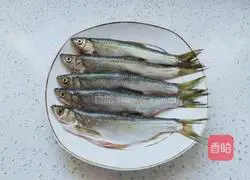 Illustration of how to make fried green lingzi fish 2