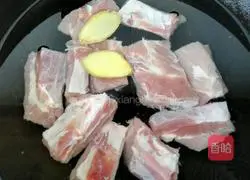 Illustration of how to make plum sauce short ribs 1