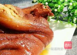 Illustration of how to make secret sauce elbows 12