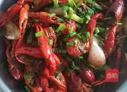 Illustration of how to make spicy crayfish 12