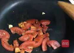 Black pepper beef fillet fried noodles (Illustration of fat-reduced recipe 4)