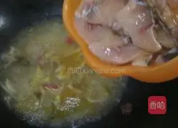 Illustration of how to make pickled fish 7