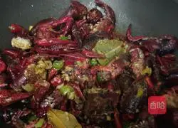 Illustration of how to make spicy crayfish 11 