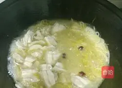 Illustration of how to make pickled cabbage and pork belly vermicelli 9