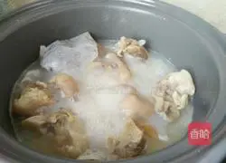 Illustration of braised pig trotters 9