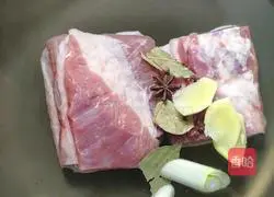 Illustration of how to make pork with pickles and vegetables 1