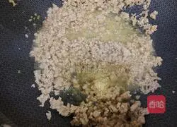 Illustration of how to make pork vermicelli filling 9