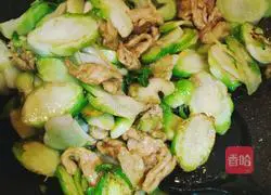 Illustration of how to make stir-fried vegetables in a private room 8