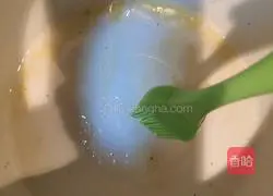 Illustration of how to braise catfish with soy sauce 5