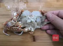 Illustration of how to make spicy crab 4