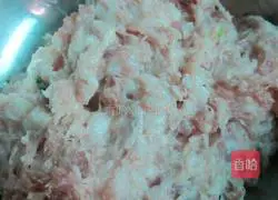 Illustration of how to make homemade pork meatballs 2