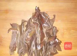 Illustration of how to make fried pork skin with fungus 4